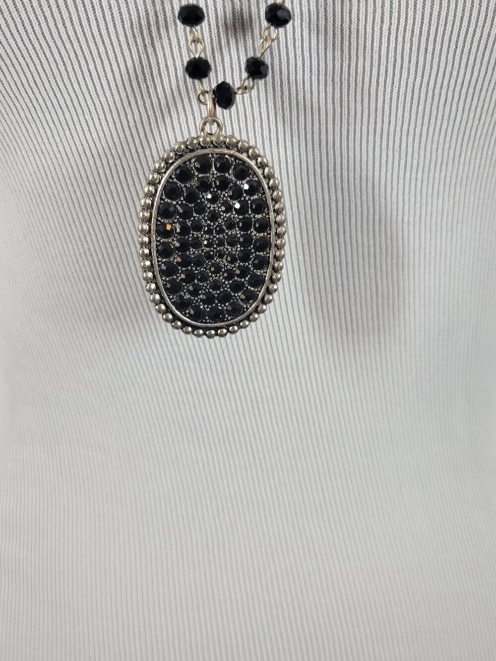Vintage Black Crystal Beaded Statement Necklace Oval Rhinestone Pendant N28E